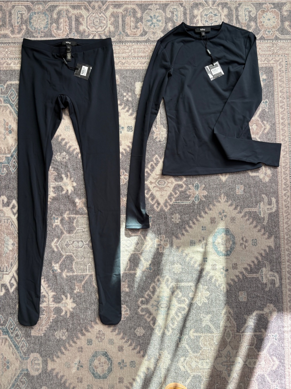 Navy Seamless Leggings & Long-Sleeve Top Set — Performance Basics